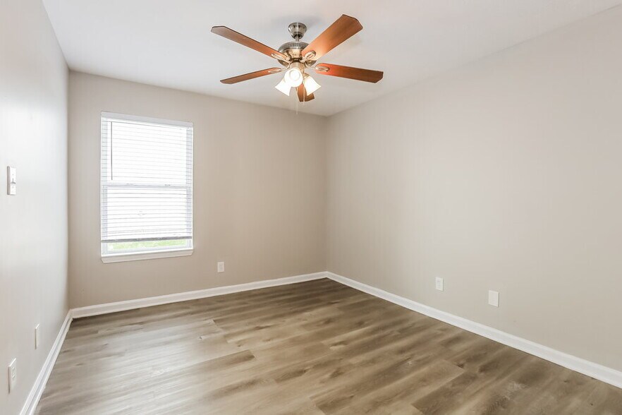 Building Photo - 6430 Glory Maple Ln