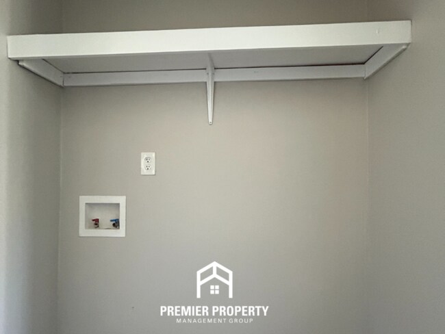Building Photo - 3720 Pembrook Cove