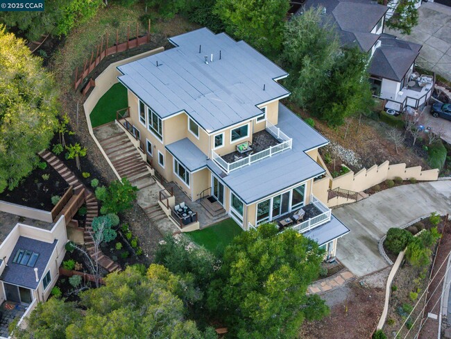 Building Photo - 102 Barbara Rd