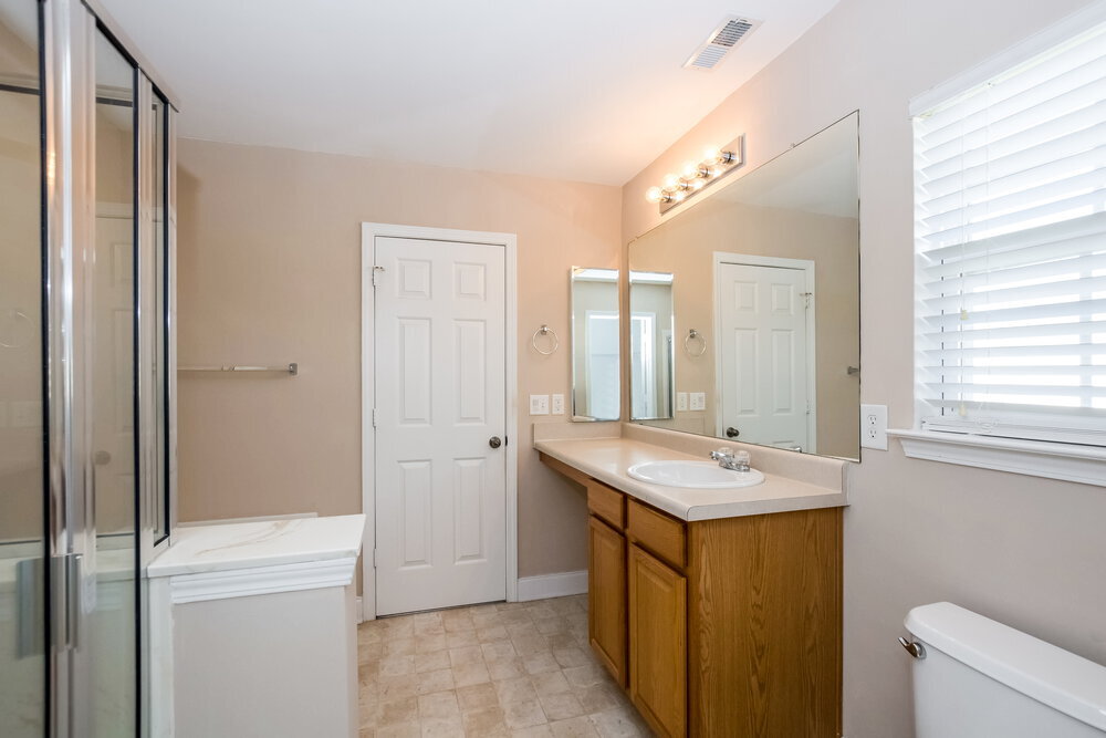 Building Photo - 13633 Coram Pl