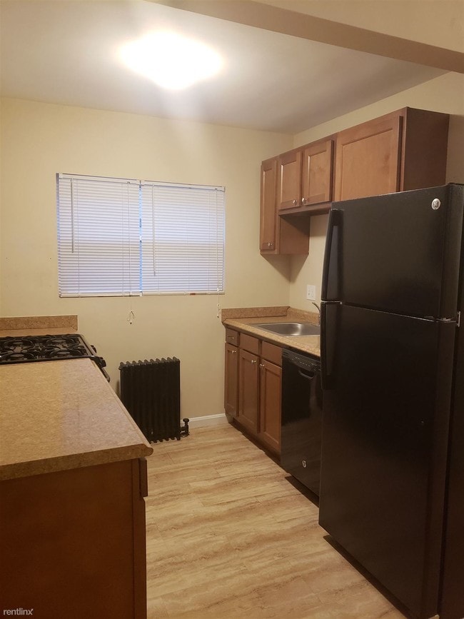 Building Photo - 1 br, 1 bath  - 2621 Park Ave