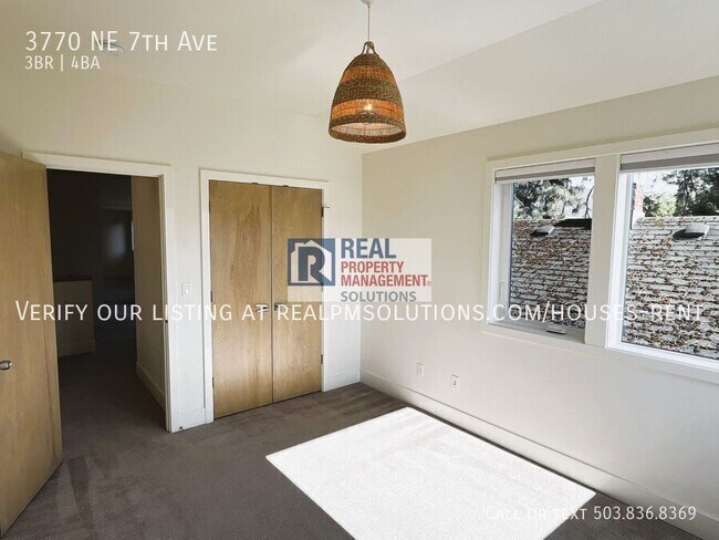Building Photo - 3770 NE 7th Ave