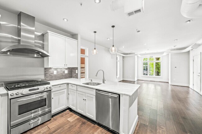 Building Photo - Modern U Street Condo | 2 Bed | 2 Bath | 1000 Sf | Large Balcony | 1 Parking Space