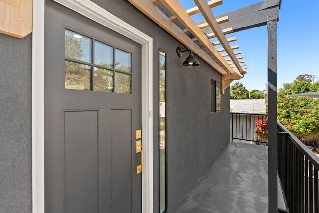 Building Photo - 3646 Curlew St