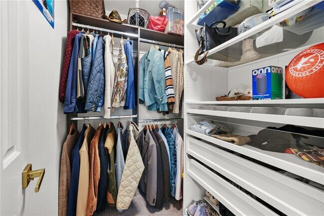 Building Photo - 815 McGill Park Ave NE