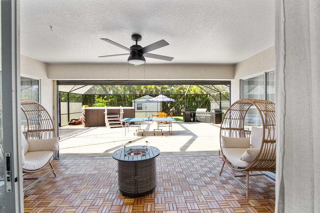 Building Photo - 1190 SW 57th St