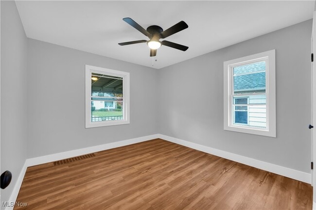 Building Photo - 5255 E 115th St