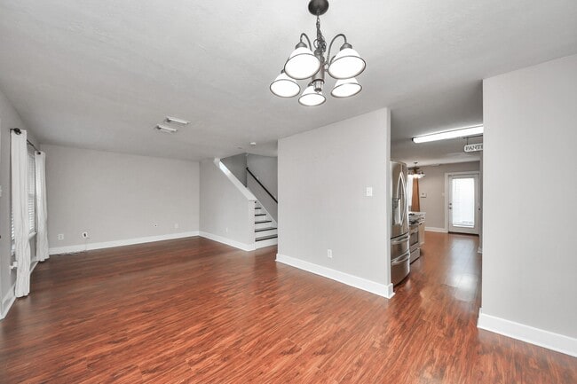 Building Photo - 1536 Kew Garden Dr