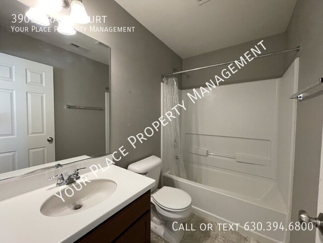 Building Photo - 3 Bed, 2.1 Bath Townhome With Clubhouse Ac...