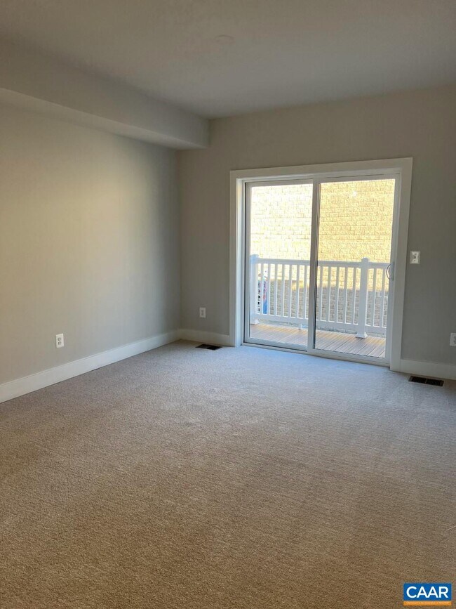 Building Photo - 807 Wesley Ln
