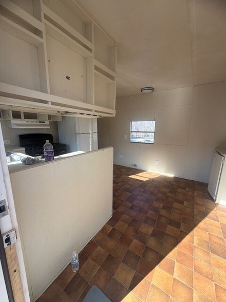 Building Photo - 1075 Sweeten Creek Rd