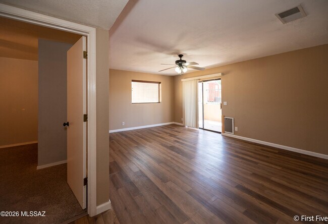 Building Photo - 8984 N Eaglestone Loop
