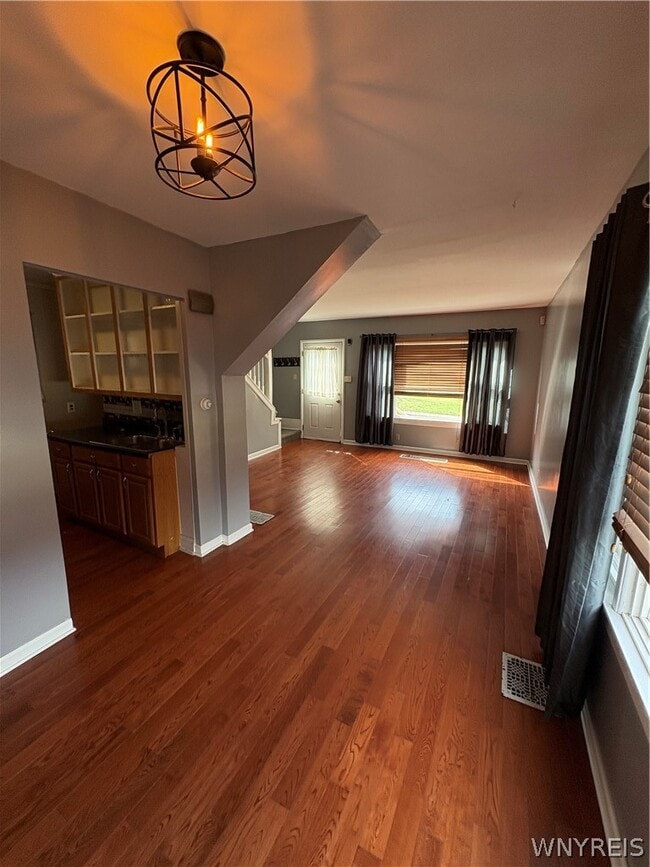 Building Photo - 57 Abbottsford Pl