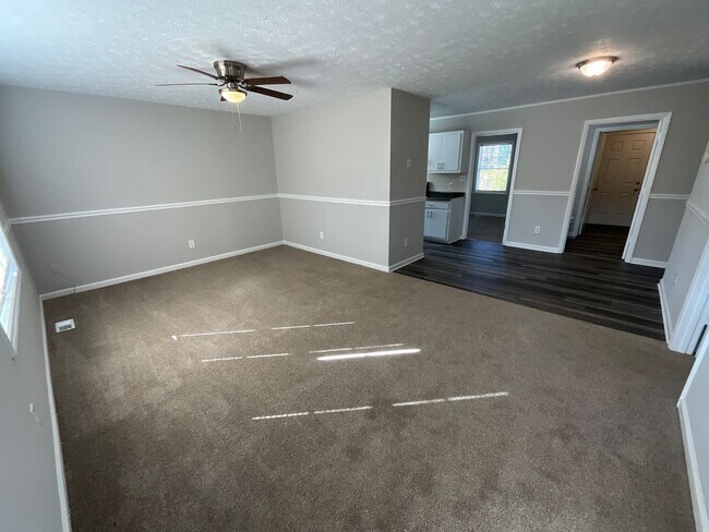 Building Photo - Great 3 Bedroom, 2 Bath home in High Point!