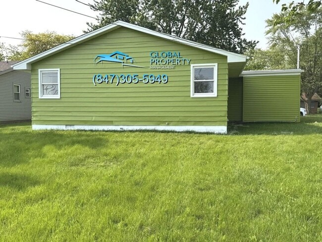 Building Photo - 3 BEDROOM HOME FOR RENT KANKAKEE, IL