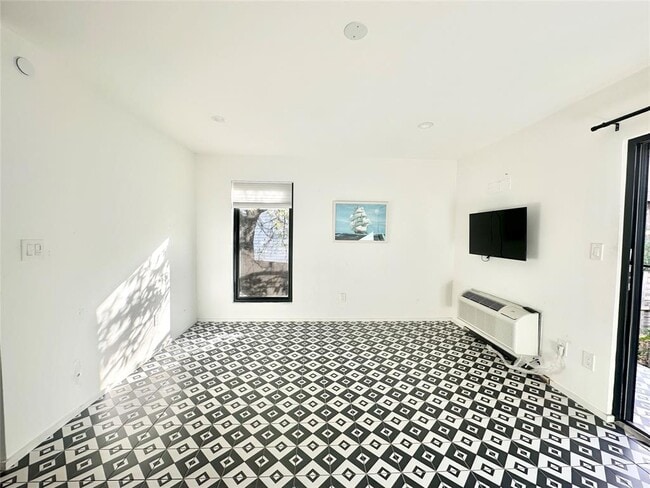 Building Photo - 201 Academy Dr