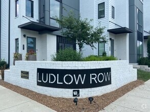 Building Photo - Ludlow Studio in Historic Buena Vista!