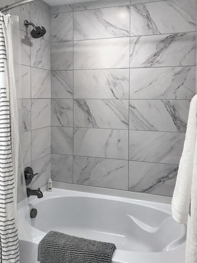 Building Photo - $0 DEPOSIT OPTION. GORGEOUS STUDIO IN 1616 SOUTH AT PLATT PARK