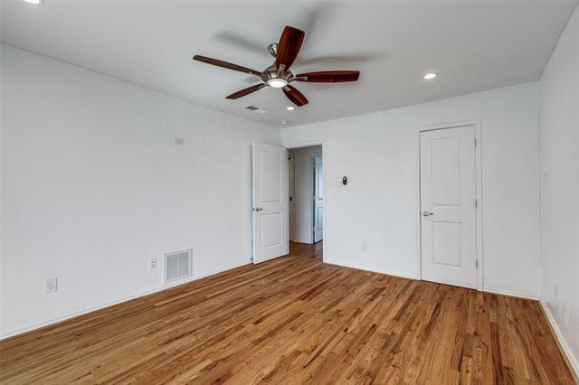 Building Photo - 4616 W Lovers Ln