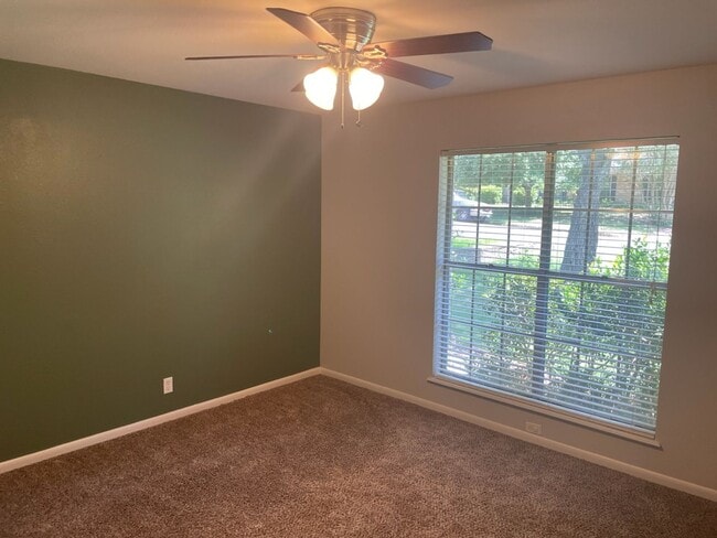 Building Photo - Updated Home Near Rice Elementary!
