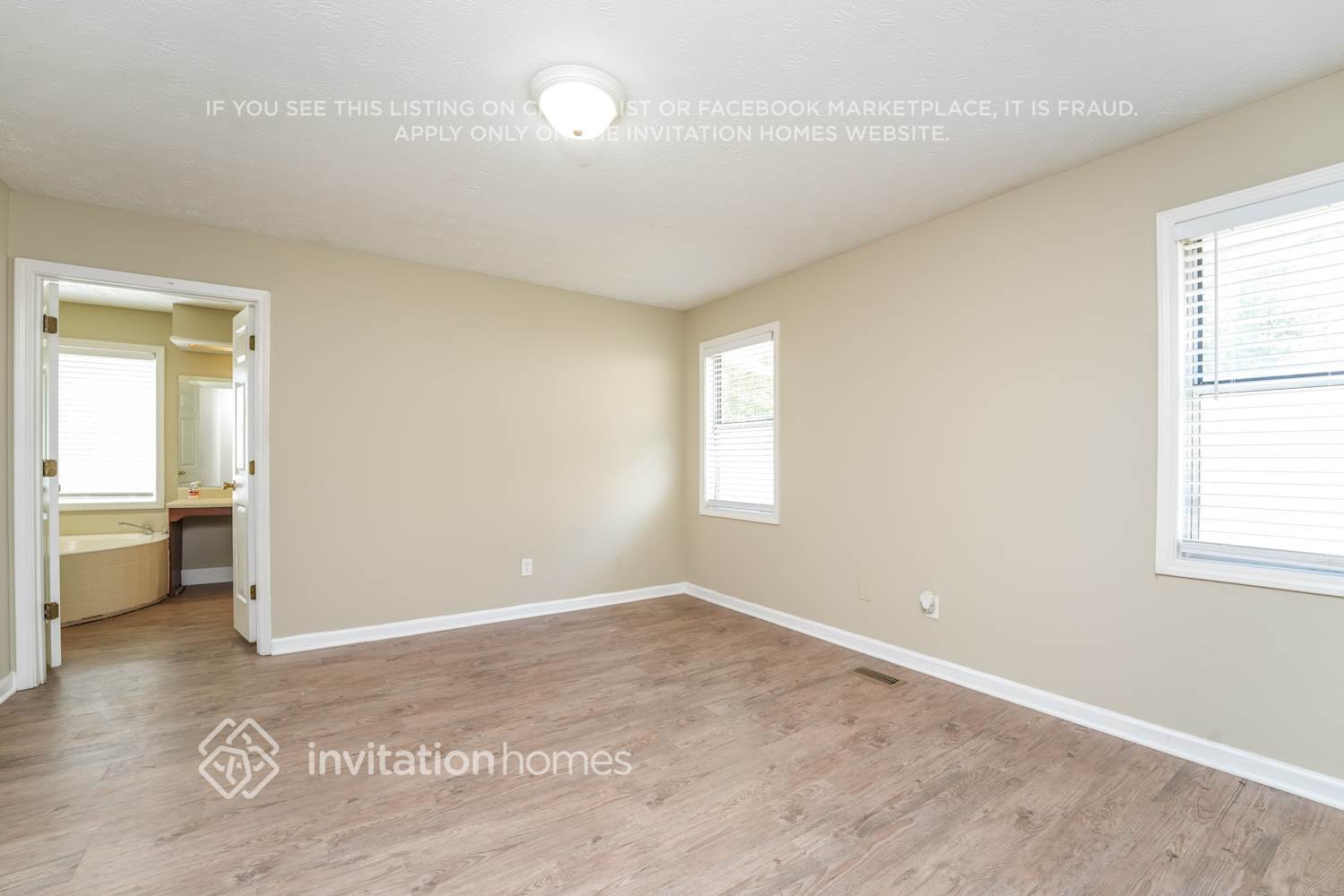 Building Photo - 2705 Candler Ct
