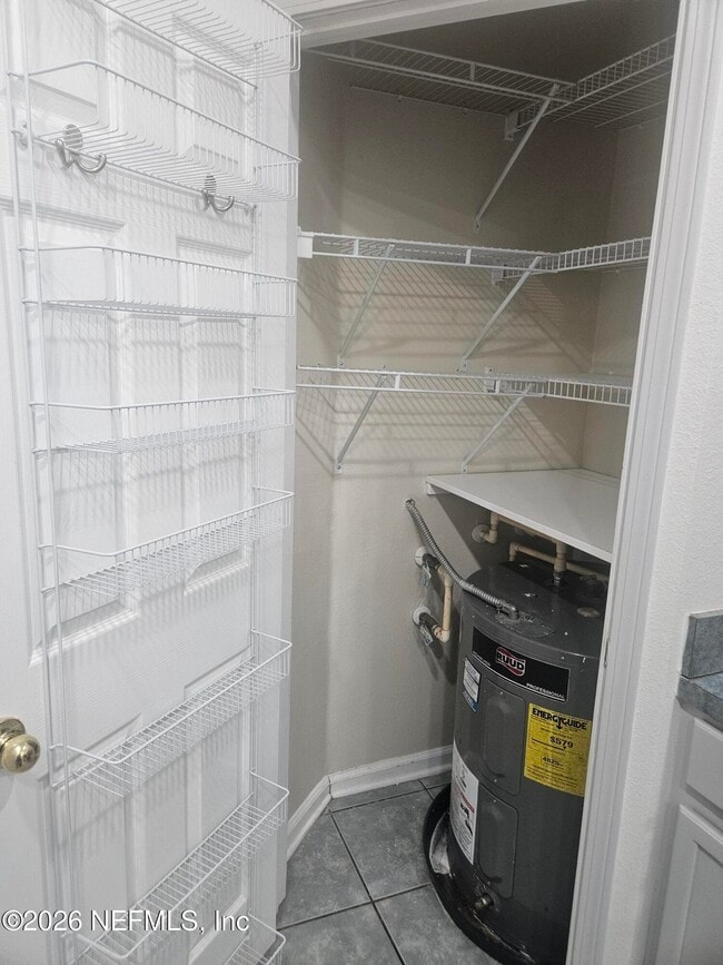 Building Photo - 10550 Baymeadows Rd