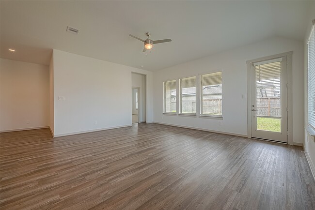Building Photo - 29326 Red Rocks Pk Dr