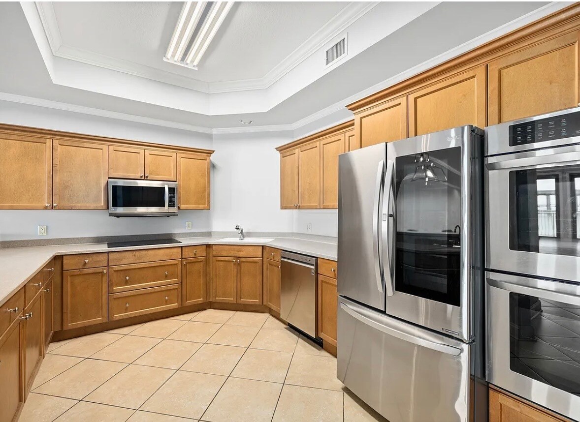 Building Photo - 5 Calhoun Ave