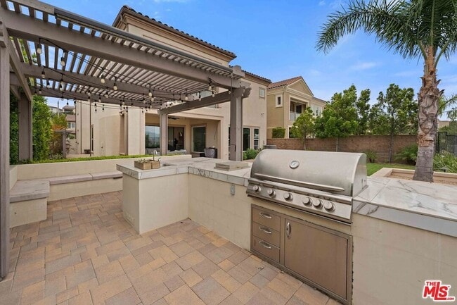 Building Photo - 11925 N Ricasoli Way