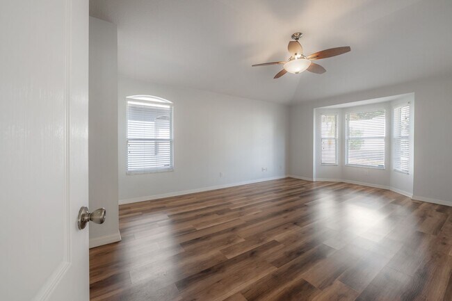 Building Photo - Brandon - 3 Bedroom 2 Bath Home in Gated C...