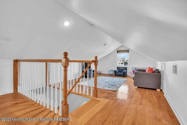 Building Photo - 416 Monmouth Ave