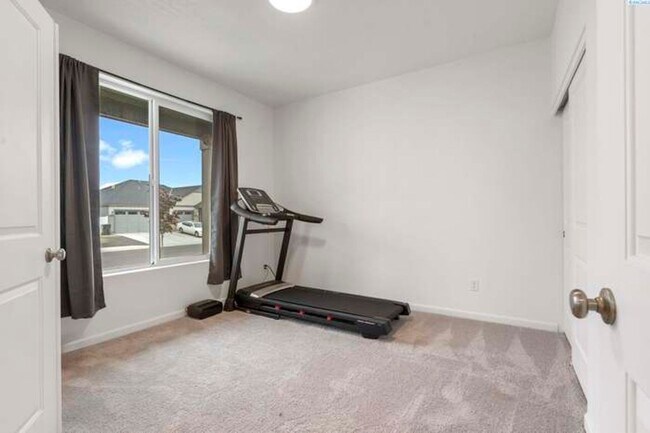 Building Photo - 308 Ruby Ave