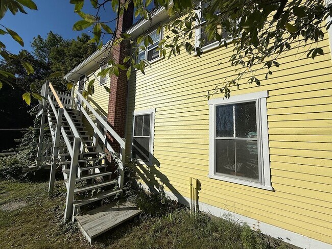 Building Photo - 48 Mechanic St