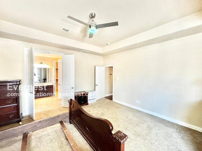 Building Photo - 604 Knightsbridge Ln