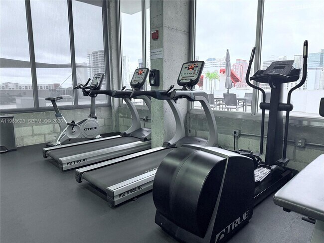 Building Photo - 434 NW 1st Ave