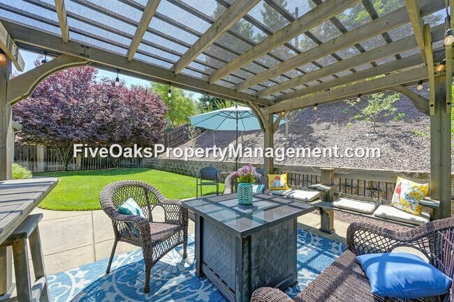 Building Photo - 531 Rowlands Ct