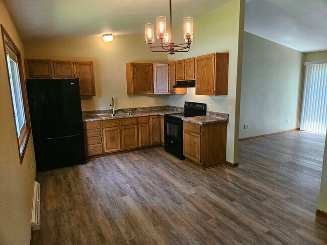 Building Photo - 101 Meadowpark Dr