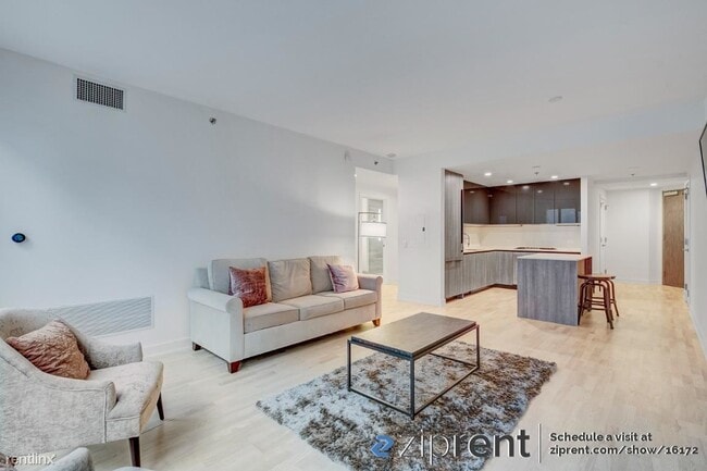 Building Photo - 1 br, 1 bath Condo - 338 Main St, San Fran...