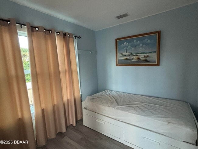 Building Photo - 528 Bostwick Ave