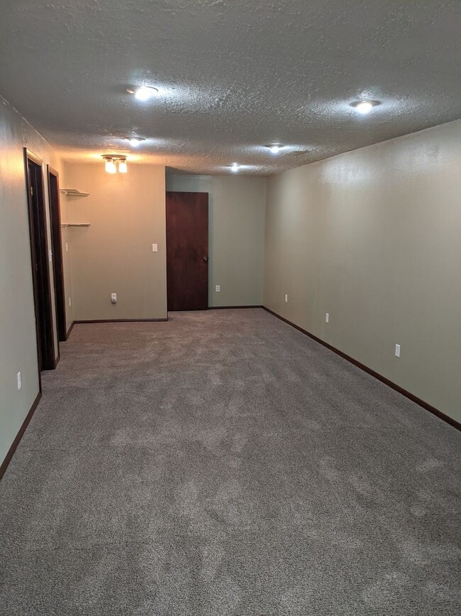 Building Photo - Peaceful cul-de-sac living! Beautiful 4 bedroom-2 bathroom home for rent!