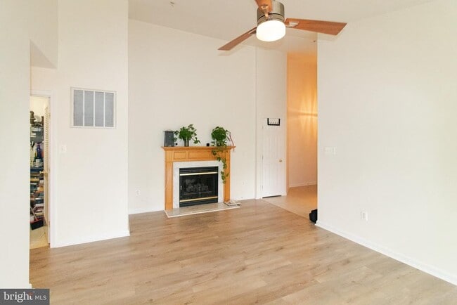 Building Photo - 7505 Calderon Ct