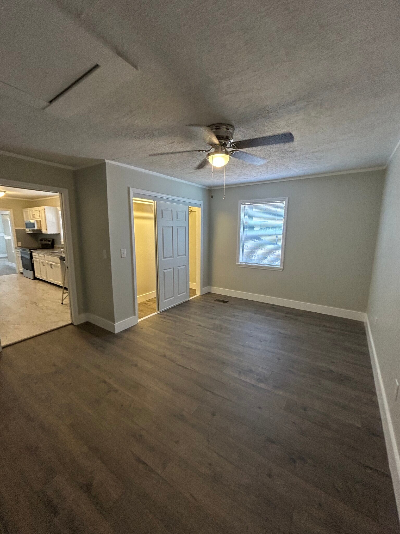 Building Photo - 600 Villard Dr