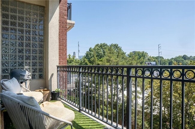 Building Photo - 3820 Roswell Rd NE