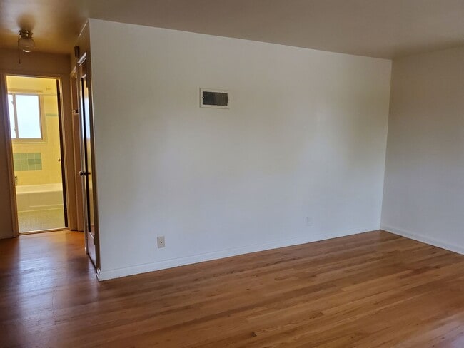 Building Photo - 1807 Fremont Ave