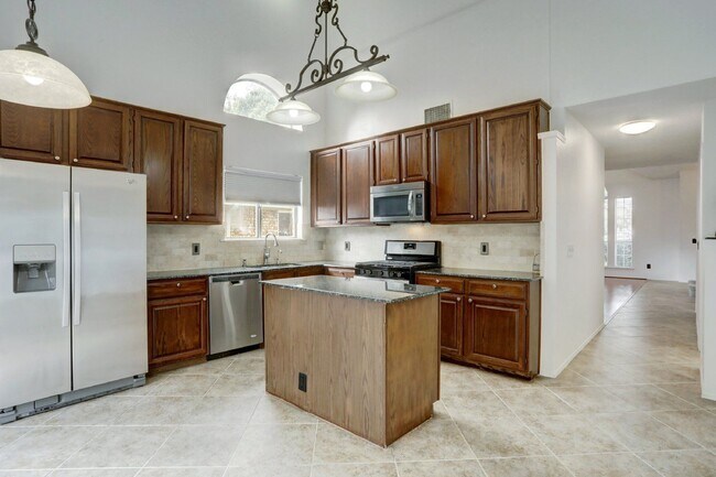 Building Photo - 17007 Hickok Dr
