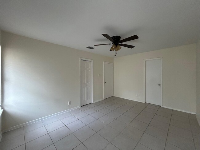 Building Photo - 344 E Dakota