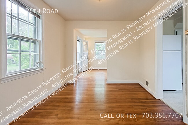 Building Photo - 522 26th Rd S