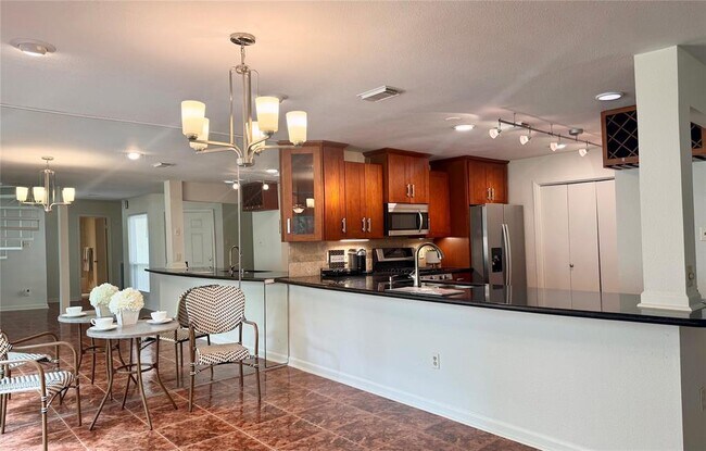 Building Photo - 20313B Sunny Shores Dr