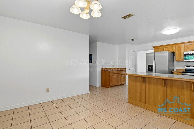 Building Photo - 10443 3rd Ave