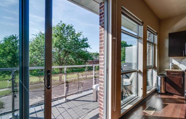 Building Photo - 803 E Mifflin St